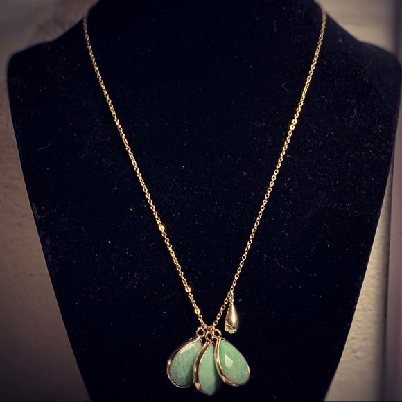 Jewelry - NEW Meghan Markle Inspired Genuine Aventurine Gemstone Pendant Goldtone Necklace